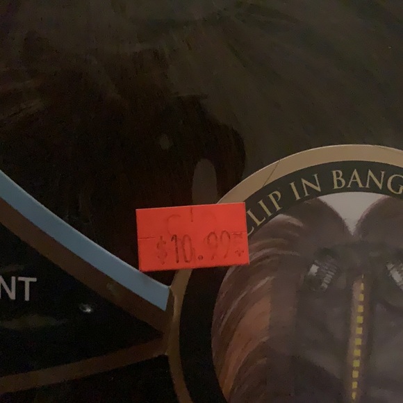 Clip on bangs never used - Picture 5 of 5